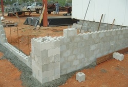 Construíndo paredes com InterBloco da ECOPORE.