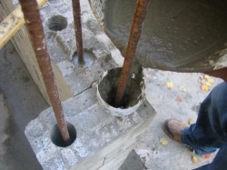 Detalhe das colunas embutidas nas paredes com InterBloco.