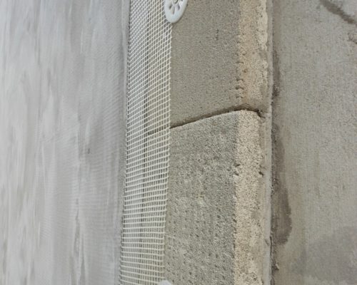 Instalação de painel Thermopore ISO-TA para função de isolamento.