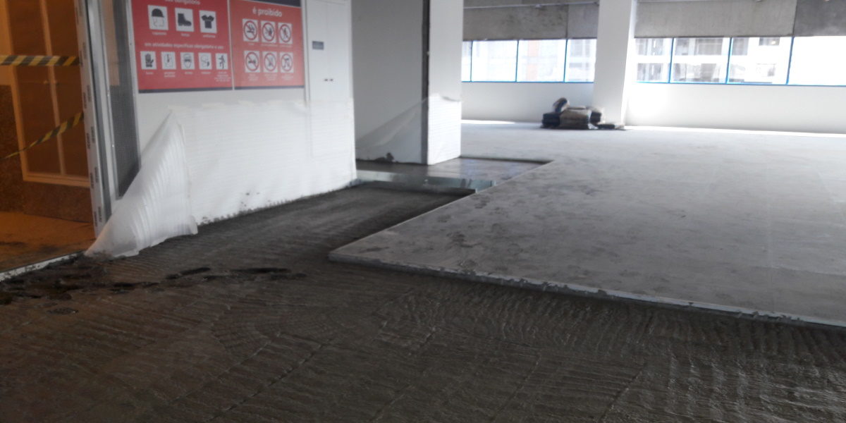 Claro-SP_Corredor_com_Concreto_Celular_para_receber_Contrapiso_20160611_102137