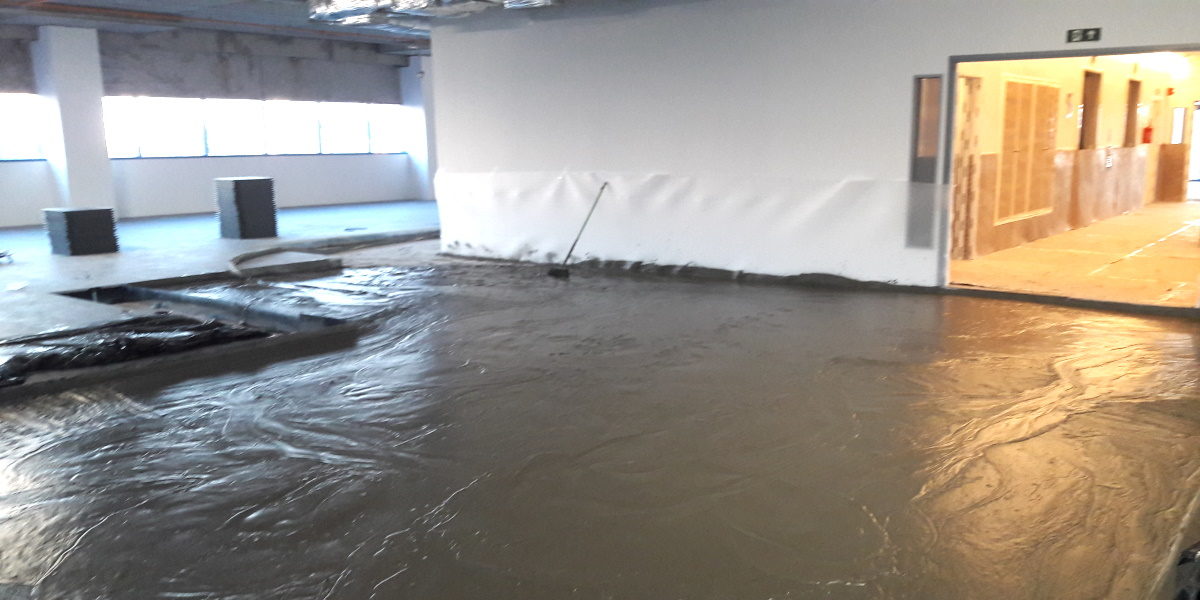 Claro-SP_Corredor_com_Concreto_Celular_para_receber_Contrapiso_20160616_165329